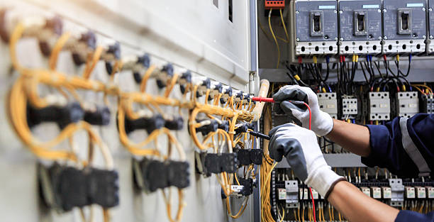 Professional Electrician technician working in South Jacksonville, IL